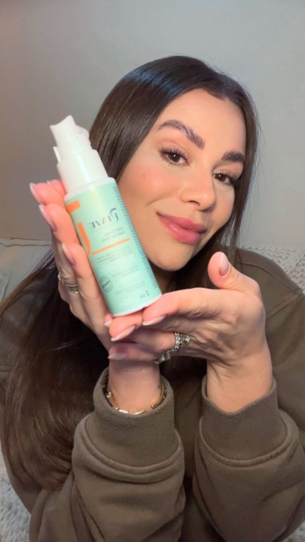 Instagram post from piavecosmetics. This post is in position 0.