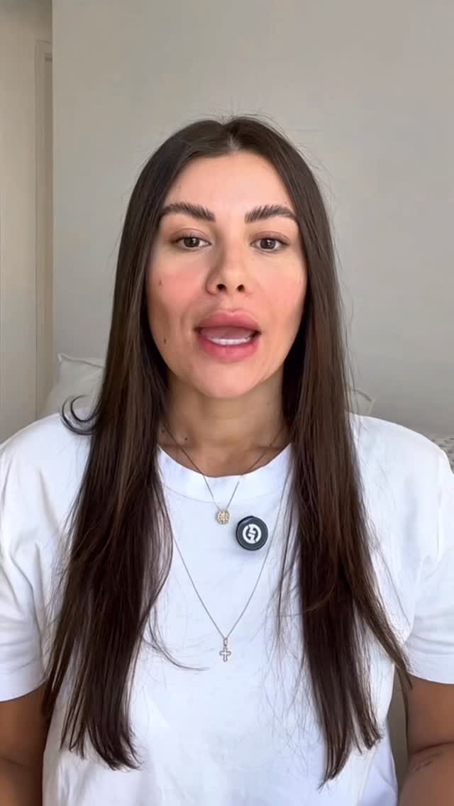 Instagram post from piavecosmetics.global. This post is in position 1.