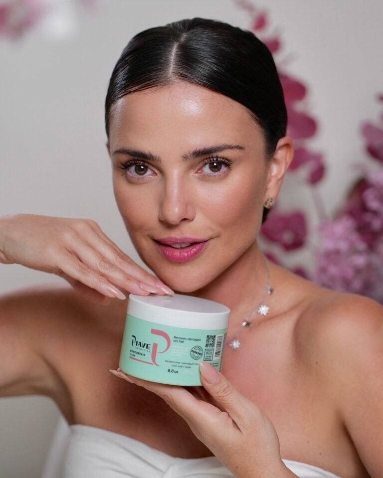 Instagram post from piavecosmetics.usa. This post is in position 1.