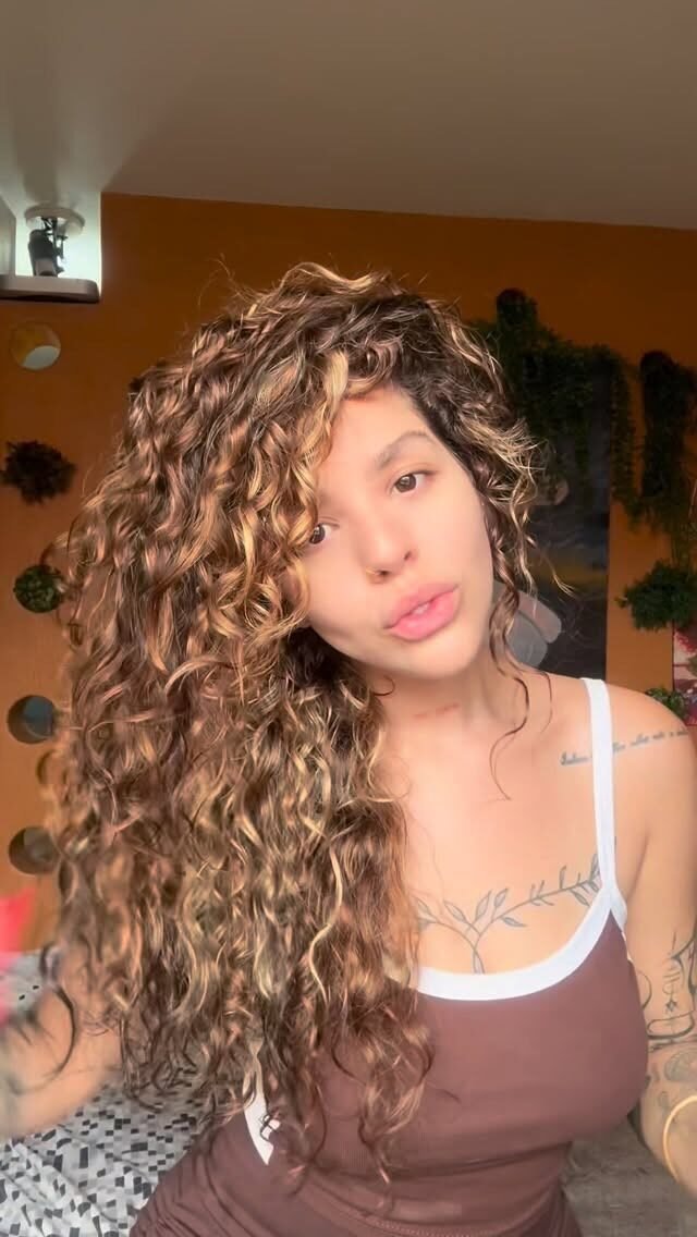 Instagram post from piavecosmetics.global. This post is in position 3.